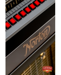 Zoom sur le panel de touches du Jukebox Rocket Norton